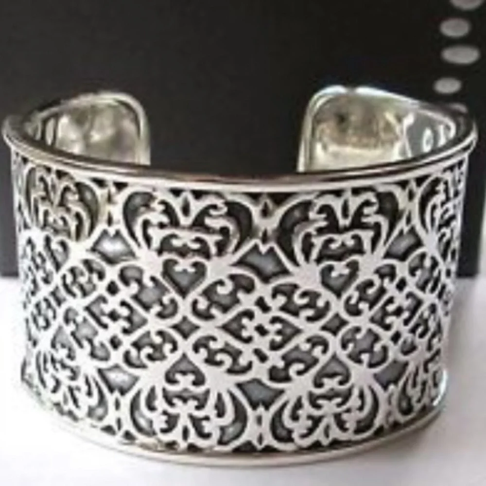 Vintage Silpada Sterling Silver Filigree Heart Scroll Cuff Bracelet R1697 - Picture 3 of 12